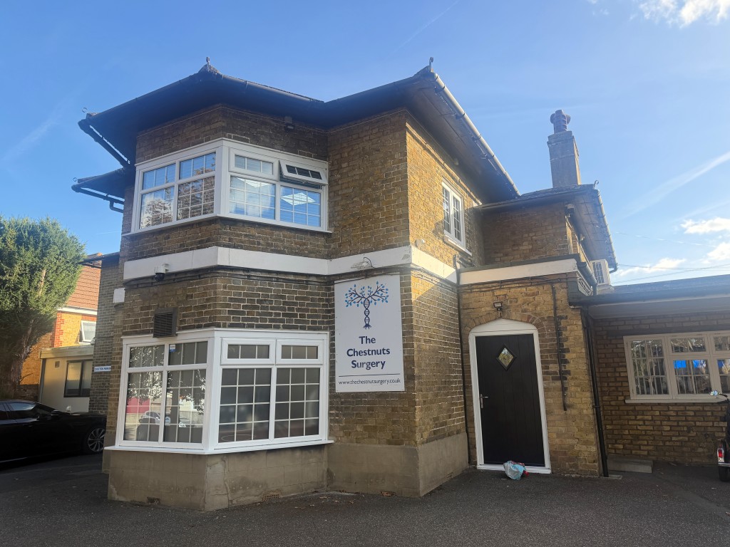 Lot: 170 - VACANT DOCTORS SURGERY WITH POTENTIAL - Doctors surgery